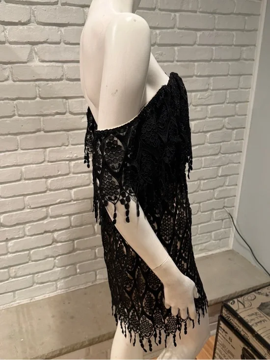 Stone Cold Fox Black Off Shoulder Fringe Boho Embroidery Lace Mini Festival IOWA - Picture 10 of 14